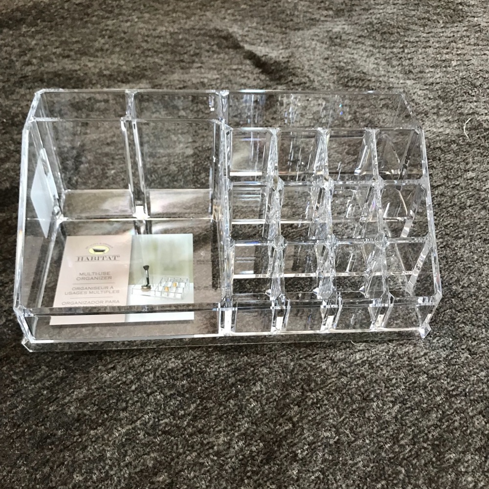 Makeup stand